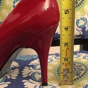 Red Jessica Simpson pumps